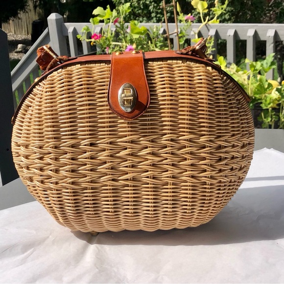 unbranded Handbags - Woven vintage  Straw Basket Bag with Brown Leather Trim